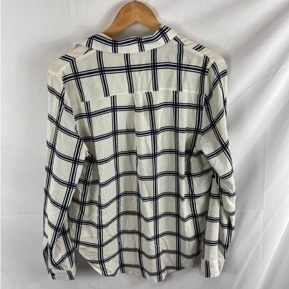 en creme plaid button down shirt size medium - Picture 4 of 5